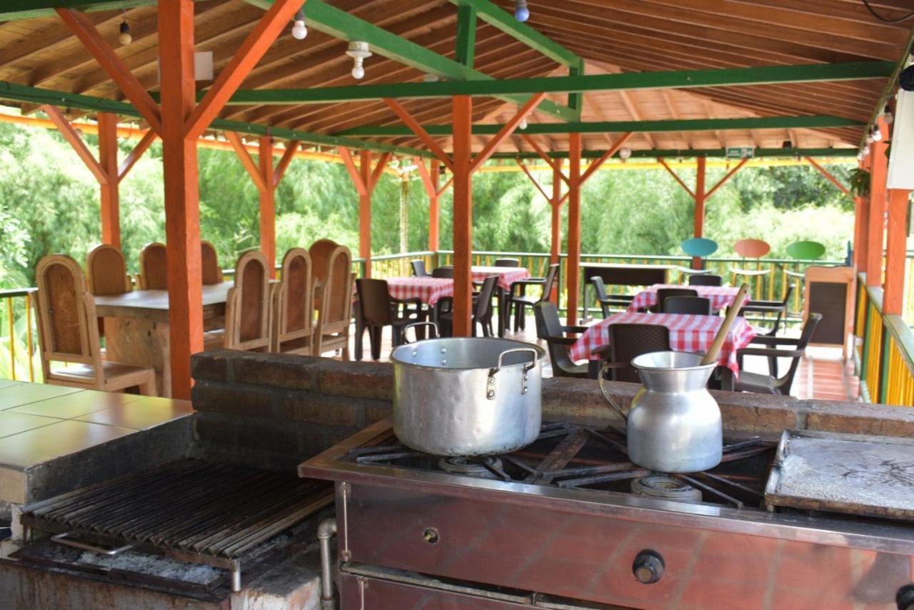 Finca Hotel Villa Mariana Монтенегро Экстерьер фото